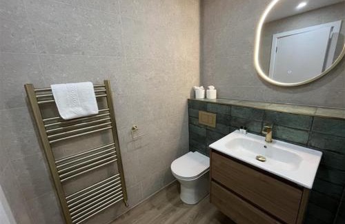 Ayr Apartment | Pet-Friendly Retreat at Harbour House - Donnini Apartments