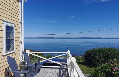 Hall's Harbour House | Unforgettable Harbour House - Halls Harbour Waterfront Escape