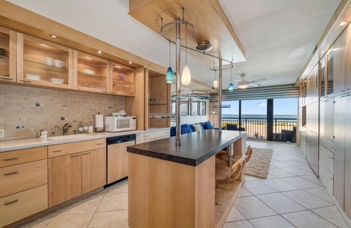 Sand Key Condo | Top-Rated Harbour Light Towers 505 - Beachfront Bliss