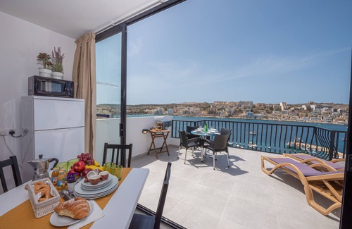 St. Paul's Bay Apartment | Harbour Lights Seafront Penthouse: Guest Rated 10/10 Stay