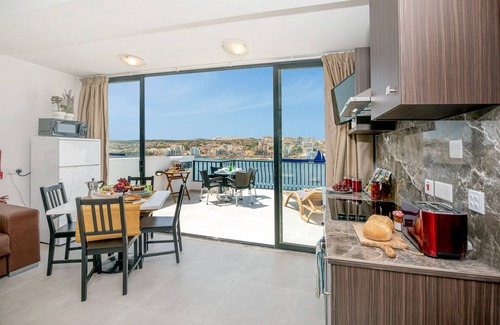 St. Paul's Bay Apartment | Harbour Lights Seafront Penthouse: Guest Rated 10/10 Stay