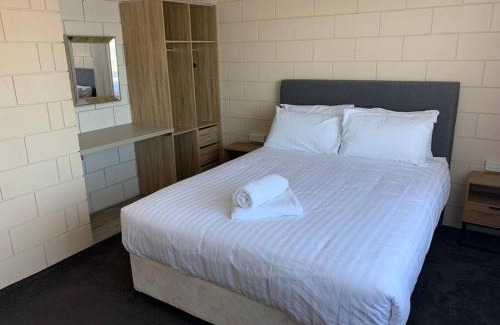 Beresford Apartment | Harbour View 49: Family-Friendly Retreat by the Water