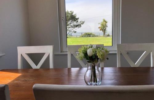 Trabolgan House | Harbour View Cottage: Pet & Child Friendly Getaway