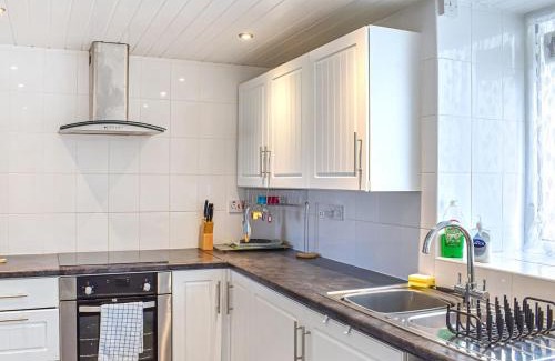 Cemaes Bay House | Harbour View: Highly Rated with Pet and Child-Friendly Vibes