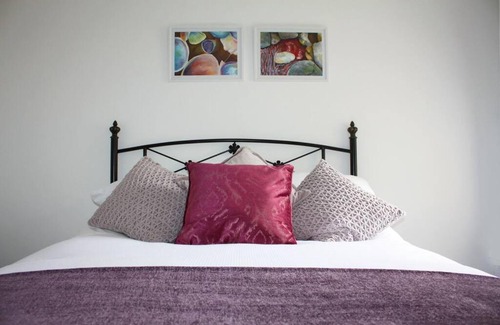 Ballycastle House | Stunning Harbour View House - Child Friendly & Rated 9.5/10