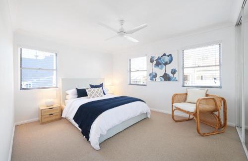 Balmain Apartment | Inviting Harbour View 2-Bedroom Residence for Families