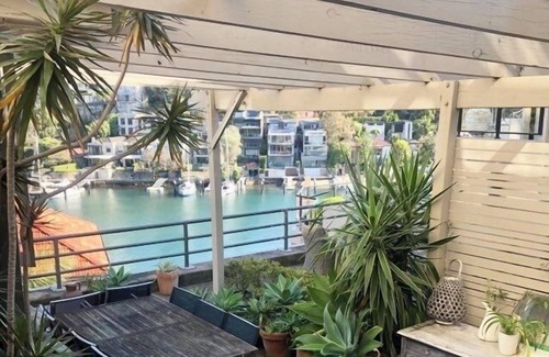 Neutral Bay Apartment | Harbour views apartment with a large terrace, ideal for New Year's Eve fireworks