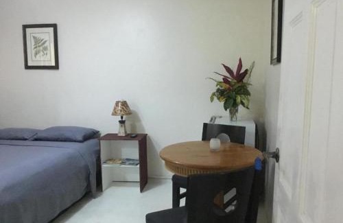 Charlotte Apartment | Budget-Friendly Harbour Vista Inn with Breakfast & Kitchen