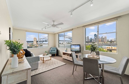McMahons Point Apartment | Harbourside 43 Summar