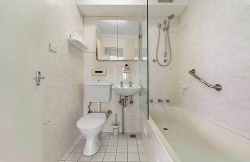 McMahons Point Apartment | Harbourside 43 Summar