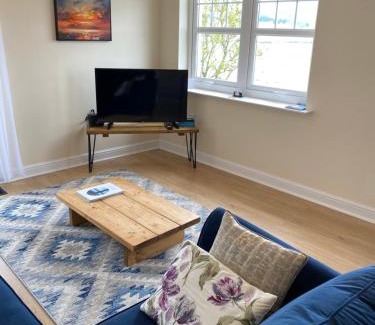 Garlieston Apartment | Harbourside: 4-Star Excellence with Family & Pet-Friendly Amenities