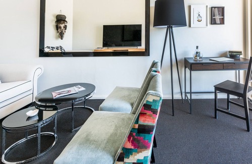 Double Bay Apartment | Harbourside Sanctuary with Spectacular Views