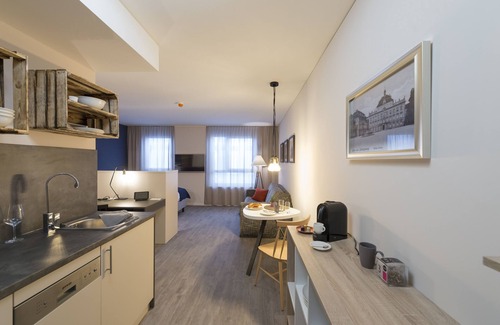 West Apartment | Pet-Friendly HARBR. Boardinghouse with Amazing Amenities