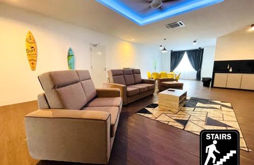 Mersing House | Experience Hard Rock VIP Guest House - 4-Star Family Escape