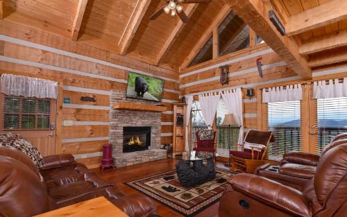 Sevierville Villa | Unforgettable Stays at Hard to Leave with Pool & Hot Tub