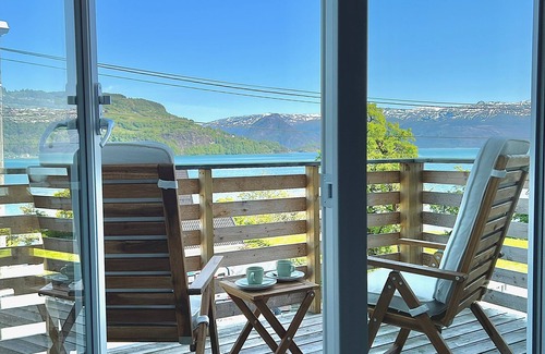 Oystese House | Elegant Hardangerfjord Hideaway with Ocean View & Spa