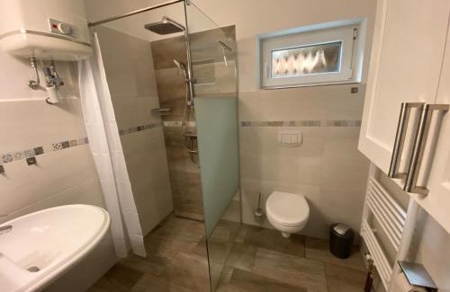 Tetenbull Apartment | Pet-Friendly Oceanfront Retreat at Harderdomizile