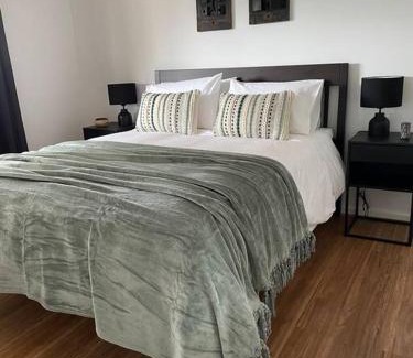 Minlacowie House | Hardwicke Hideaway: Pet and Child-Friendly Retreat