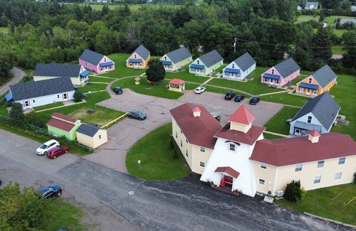 Shediac Cottage | Pet-Friendly Retreat at Hardy's Parlee Beach Chalet #14