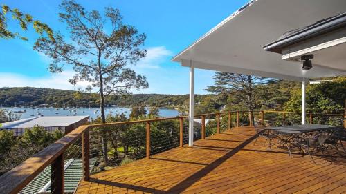 Hardys Bay House | Discover Hardys Bay Haven: Scenic Views & Family-Friendly