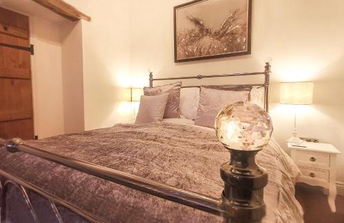 Lofthouse House | Experience Hare Cottage at Hill Top - 4-Star Retreat