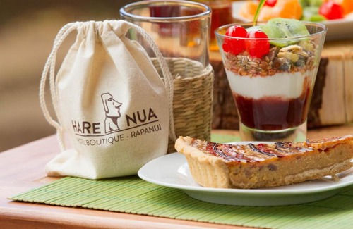 Hanga Roa Hotel | Elegant Hare Nua Hotel Boutique with Pool and Spa Access