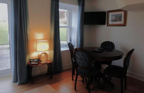 Gigha House | Family-Friendly Retreat at Harebell Cottage - Book Your Stay!