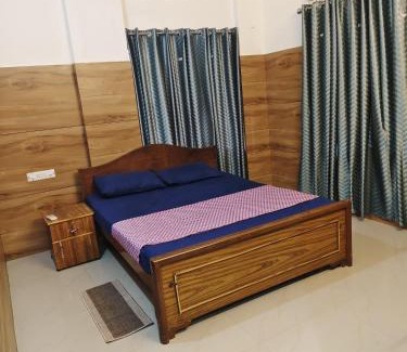 Kuppaayil Apartment | Harichandhanam Inn 200 meters from temple Ground floor