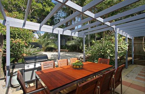 Byron Bay House | Ideal Getaway at Harkaway - 4-Star, Pet Friendly Stay