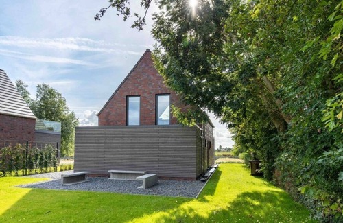 Neufunnixsiel House | Modern Retreat at Harlepadd 3b with Family-Friendly Amenities