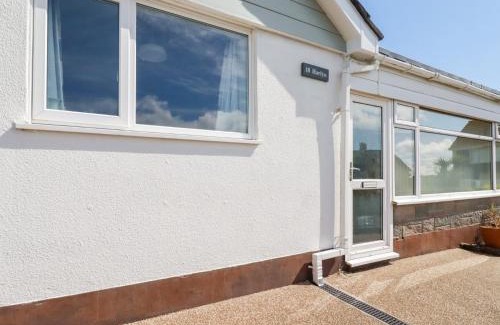 Mevagissey House | Discover Harlyn: Guest Rated 9.7 & Pet-Friendly Retreat