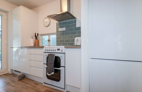 Mevagissey Cottage | Pet-Friendly Harlyn Cottage in Mevagissey Awaits You