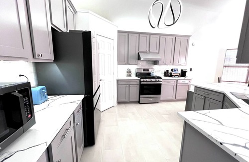 Frisco House | Harmonest: 4 Bedrooms in Frisco, Sound Medi-Bed