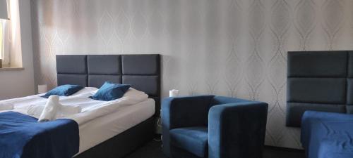 Nowy Sacz Apartment | Harmonious Retreat at Harmonica Studio with Pool & Dining