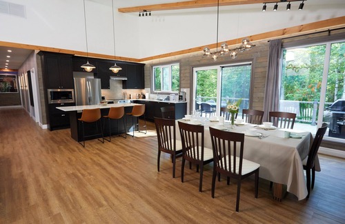 Amherst Ski Chalet | Harmonie KanataTremblant (179 Printemps)
