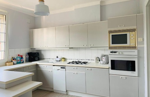 Tergnier Apartment | Convenient Harmonie Tergnier: Family-Friendly with Kitchen