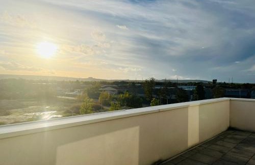 Bezannes Apartment | Inviting Stay at Harmonieux Bezannes with Family-Friendly Amenities