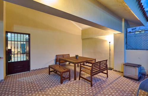 Ensanche Quisqueya Apartment | Elegant Harmony Penthouse Near Acropolis with Ocean Views