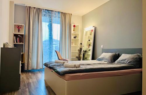 Ovcha Kupel Apartment | Exceptional Harmony Apartment: Child-Friendly Getaway