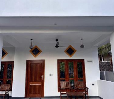 Pottuvil Division 2 House | Pet-Friendly Harmony Beach Hotel with Oceanfront Views