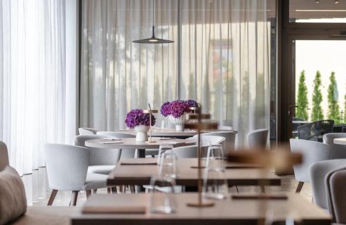 Birstonas Hotel | Exceptional Harmony Birštonas: Pet-Friendly Retreat with Dining
