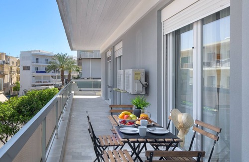 Rhodes Apartment | Elegant Central Apartment in Rhodes City - Guest Rated 10/10
