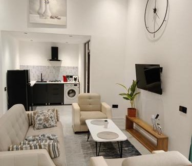 Gabala Villa | Discover Harmony Hideaway: Family-Friendly Retreat with Hot Tub