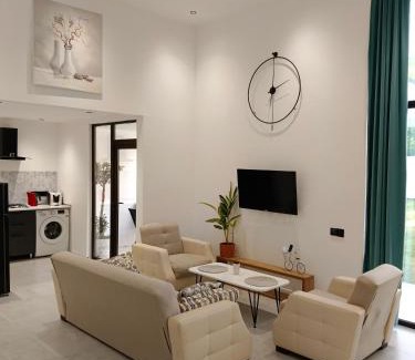 Gabala Villa | Discover Harmony Hideaway: Family-Friendly Retreat with Hot Tub