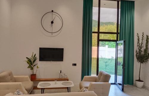 Gabala Villa | Discover Harmony Hideaway: Family-Friendly Retreat with Hot Tub