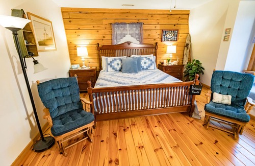 Arrington Bed & Breakfast | Experience Harmony Hill B&B: Rated 9.4/10 with Spa Access