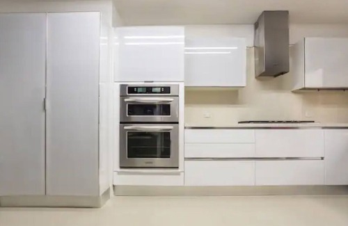 Buenos Aires House | Relax at Harmony Home: Pet-Friendly with Spa & Hot Tub
