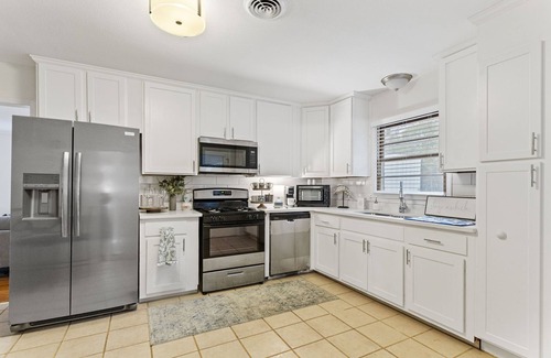 Montgomery House | Perfect Harmony House: Pet-Friendly Retreat in Tranquil Area