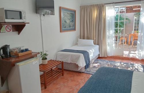 Klerksdorp House | Experience Harmony Place: Child-Friendly Retreat Rated 9.4