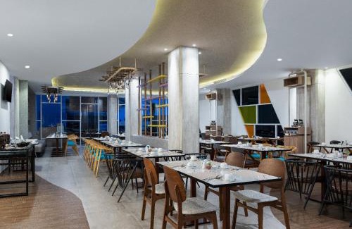 Banjarmasin Hotel | Top-Rated Harper Banjarmasin: Family-Friendly Stay Awaits